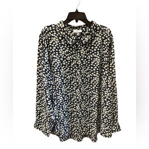 On 34TH Long Sleeve Button Down Navy and Cream Floral Collared Blouse